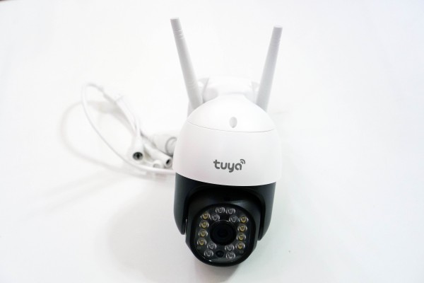 Ip камера wifi уличная Tuya C18 3Mp (мощная ночная подсветка)